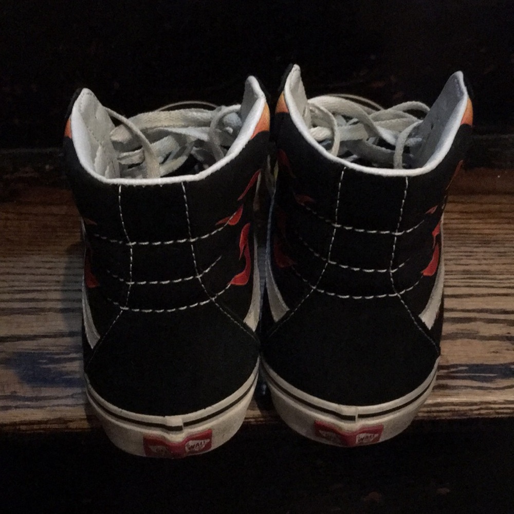 Vans - Picture 2 of 6